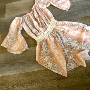 Gorgeous Vintage Romper! Firm on price. This one is just divine! ❤️‍🔥